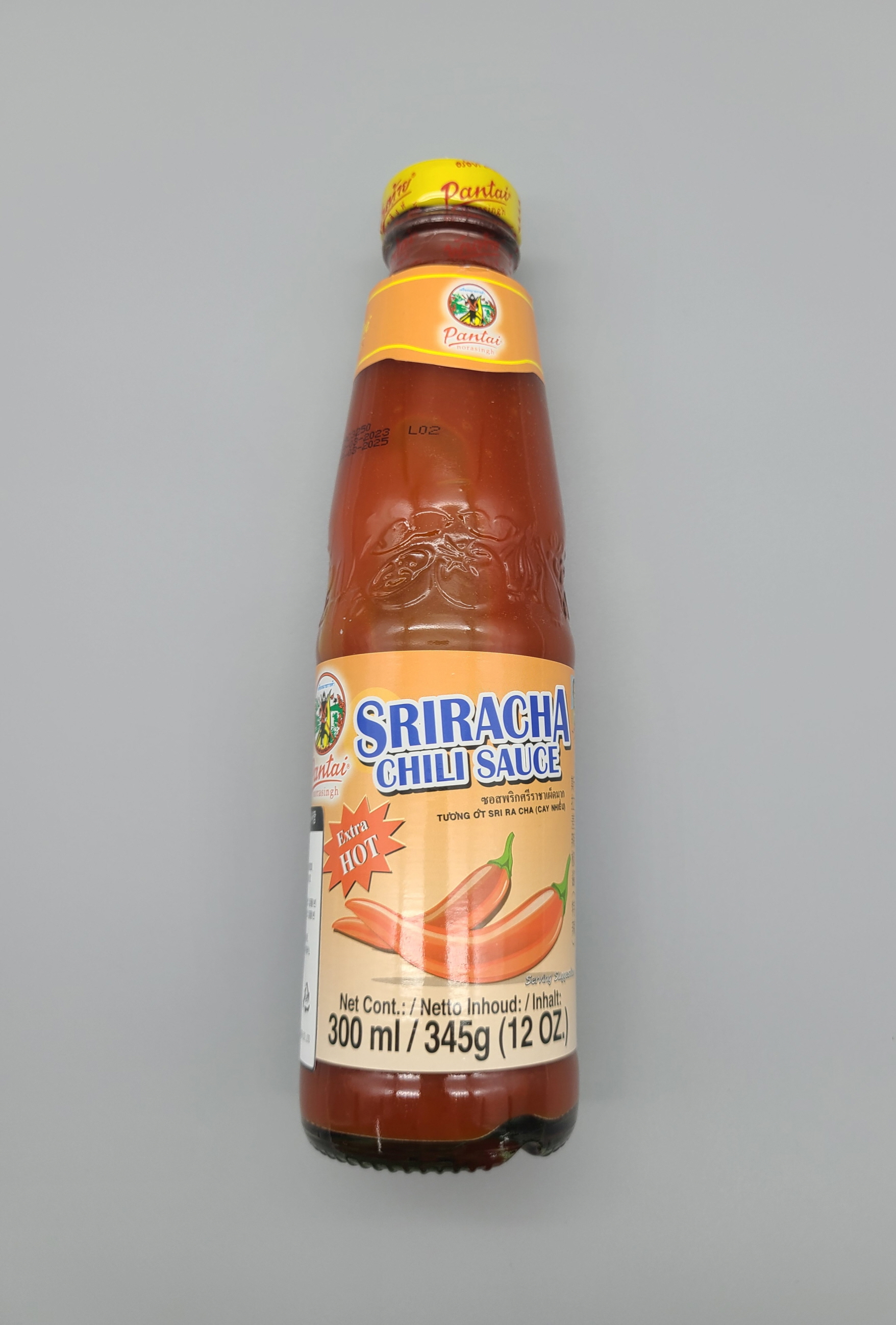 D164…스리라차 빨강 300ml…ซอสพริกเผ็ดมาก 300ml