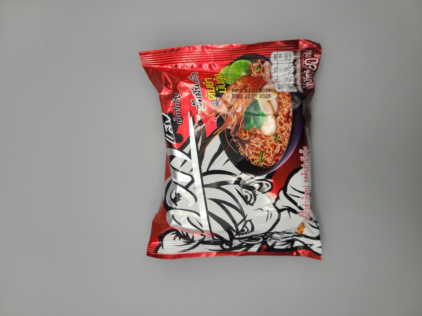 E4…와이와이 톰냠문궁 60g…ไวไวรสต้มยำมันกุ้ง 60g